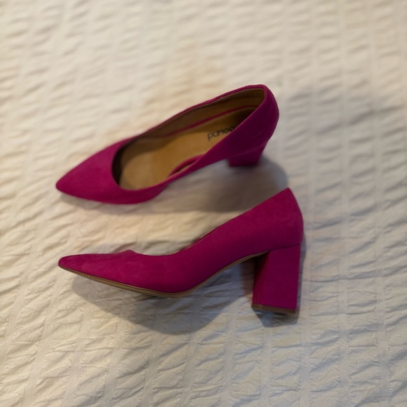 Abound Suede Audry Block Pump Heel in Fuschia - Picture 6 of 7
